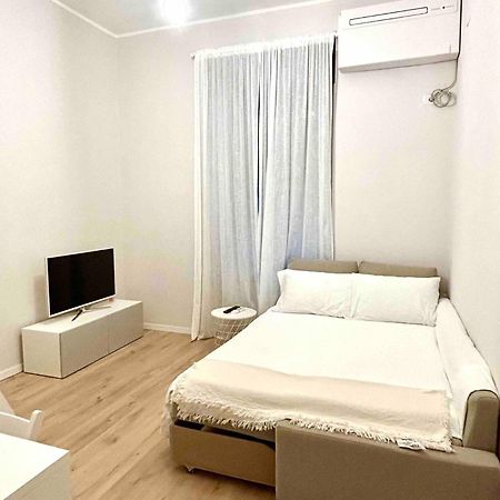Studio Apartment Near Bocconi Milánó Kültér fotó